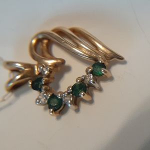 10k yellow gold emerald diamond heart necklace